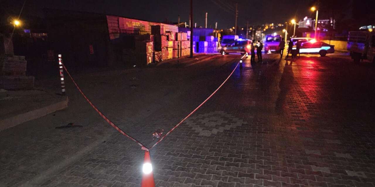 Dört kişilik aileye otomobil çarptı! 5 yaşındaki Masal Çelik öldü 5